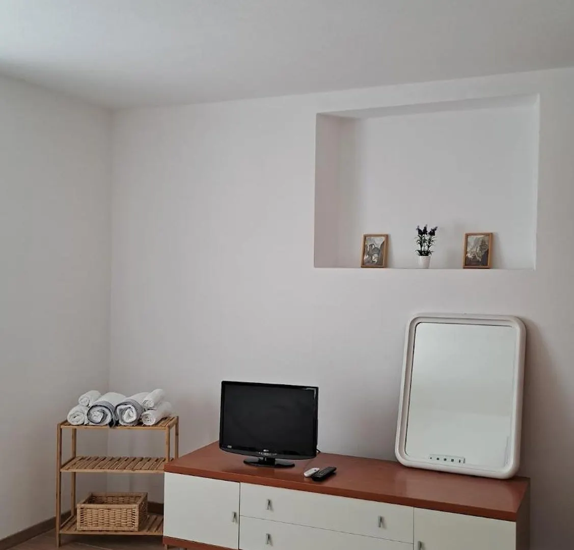 Apartment In Somaggia - Casacamillo Riva  0*, Riva (Sondrio)